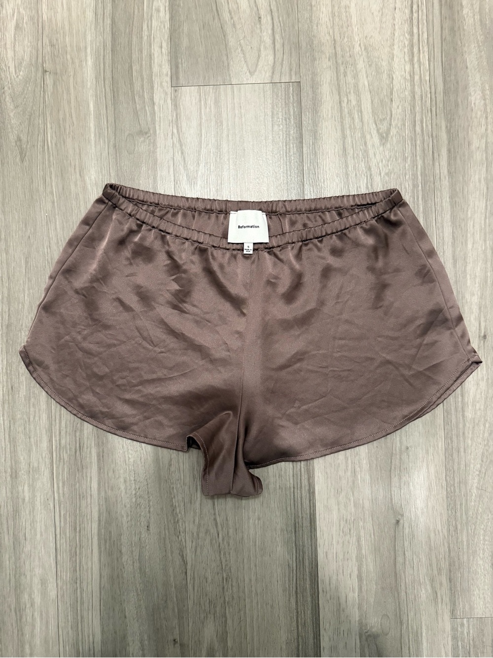 Reformation Tiffie Satin Shorts / Small